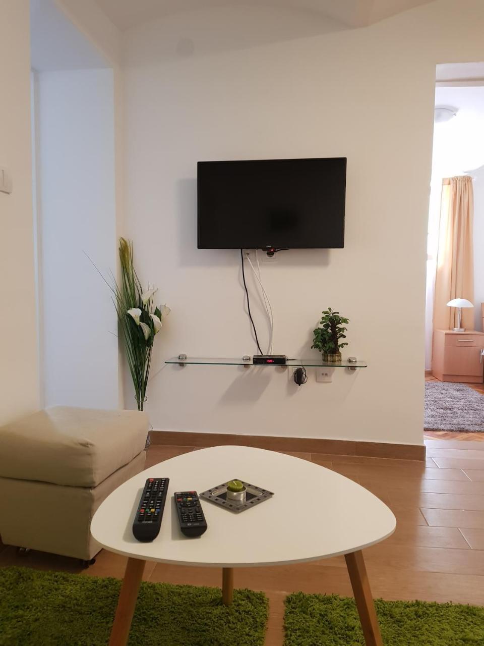 Inter Apartment Belgrade With Free Parking Екстер'єр фото